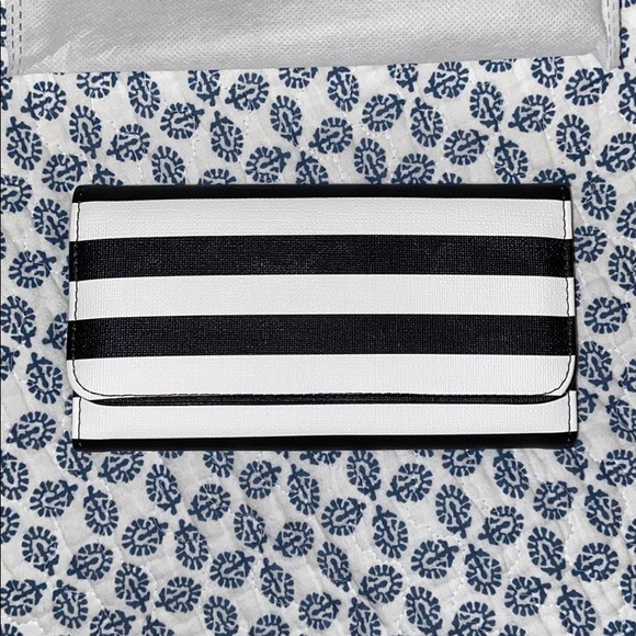 Wallet - Picture 1 of 3